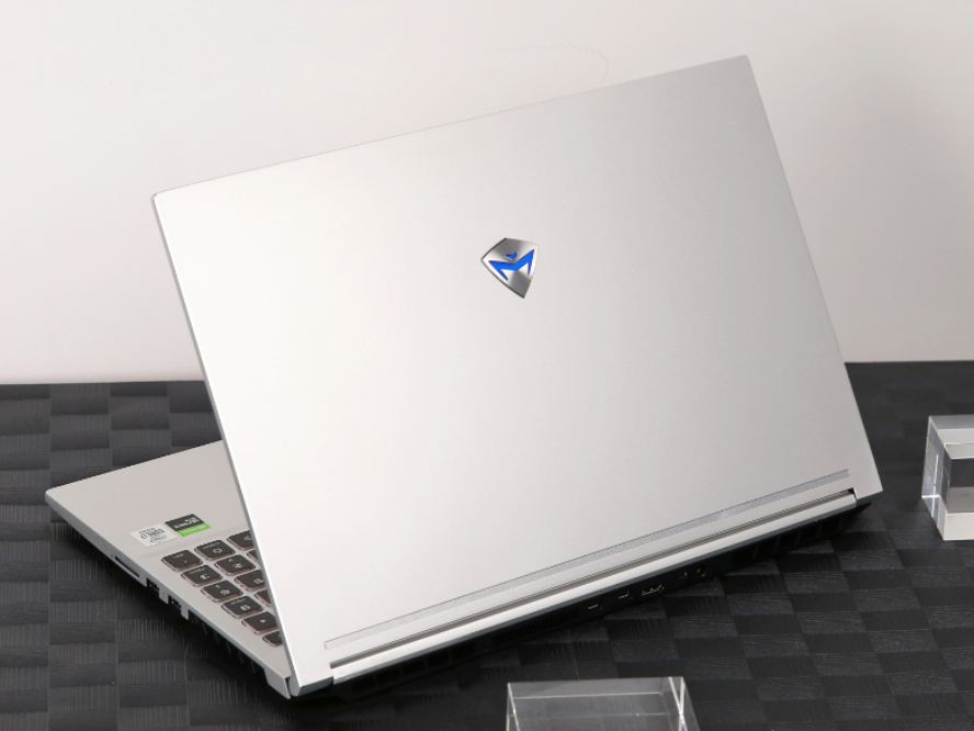 值说:双能新品机械师f117-b pro值得选吗?